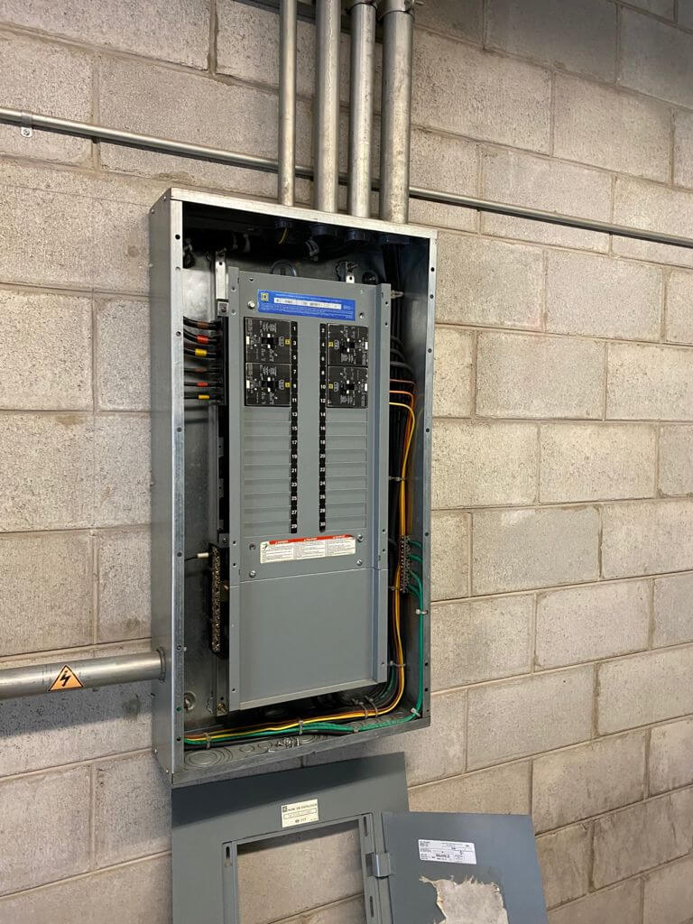 Inspección a dispositivos eléctricos, fotografía 4