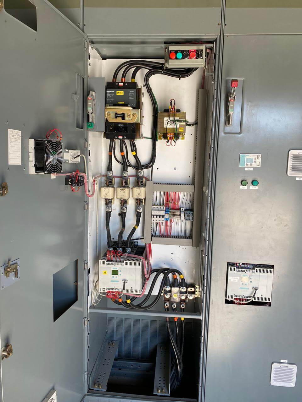 Restablecimiento de servicio de energía MT, fotografía 5